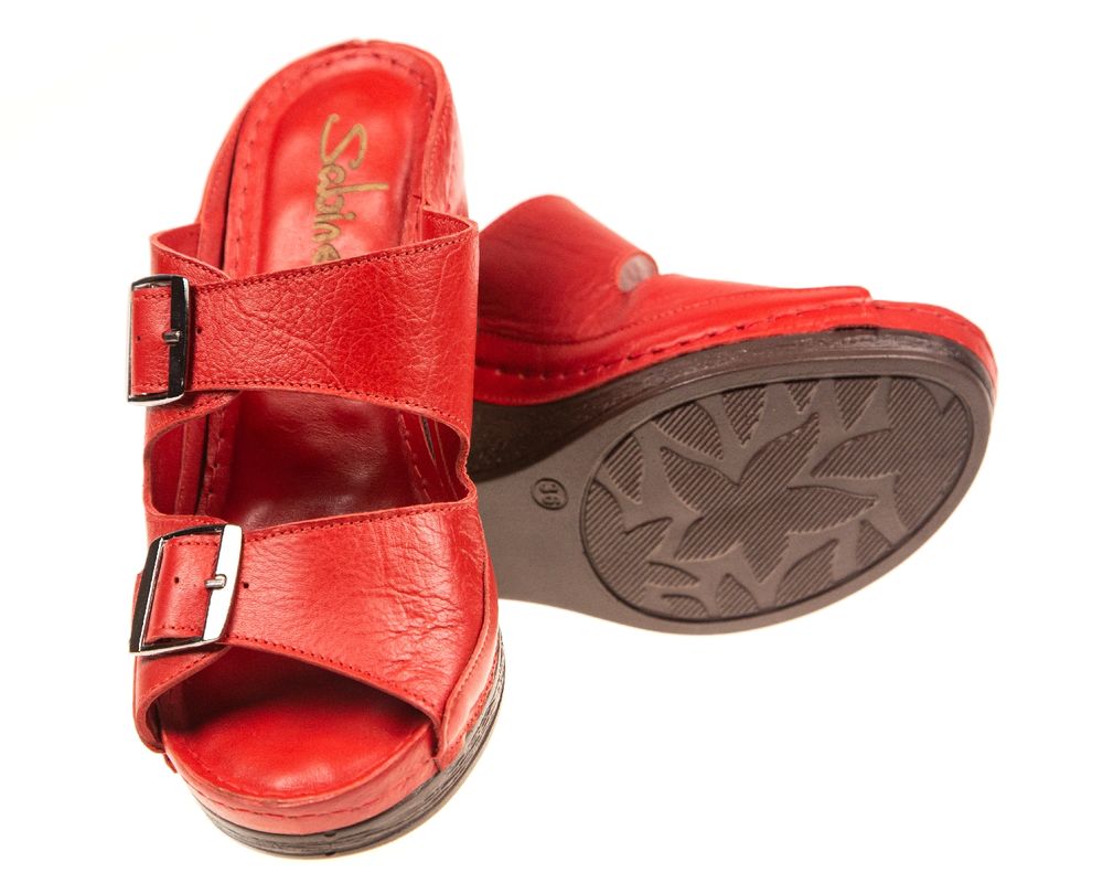 Червоні жіночі шльопанці Sabine 401 - На широку ногу, Червоний колір