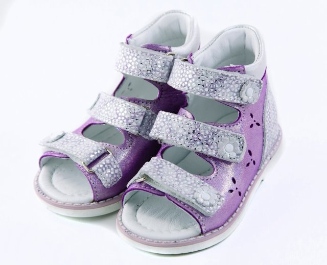 Фіолетові ортопедичні сандалі для дівчинки Ortofina 141-05 - Для профілактики і лікування плоскостопості, Фіолетовий колір