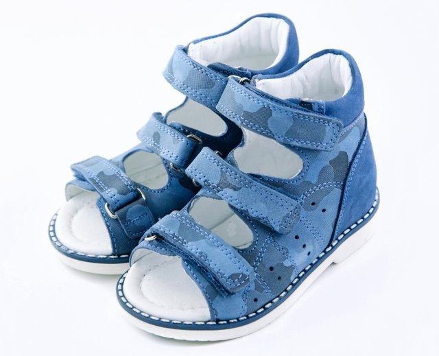 Сині камуфляжні ортопедичні сандалі для хлопчика Ortofina 134-04 - , Блакитний колір