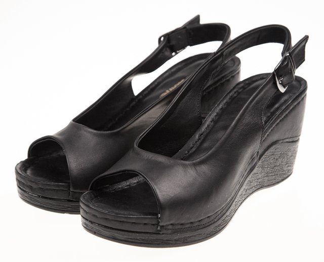 Жіночі сандалі Sabine 820 чорного кольору - Для роботи на ногах, Чорний колір