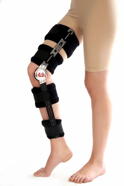 Ортез колінний з регульованим кутом згину Inaya 8202