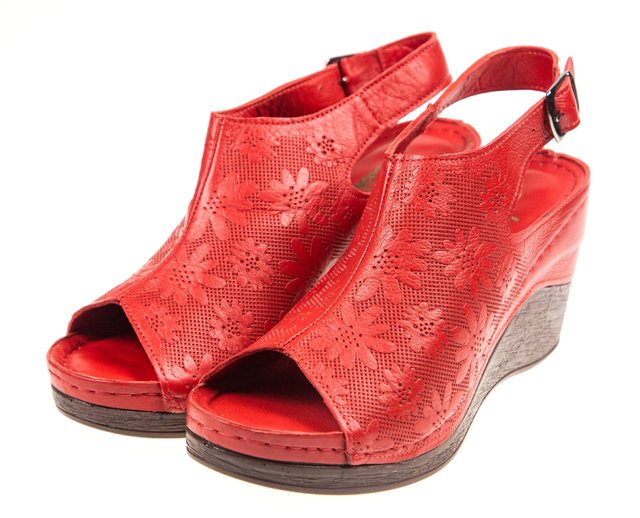 Червоні жіночі сандалі Sabine 821 - Для роботи на ногах, Червоний колір