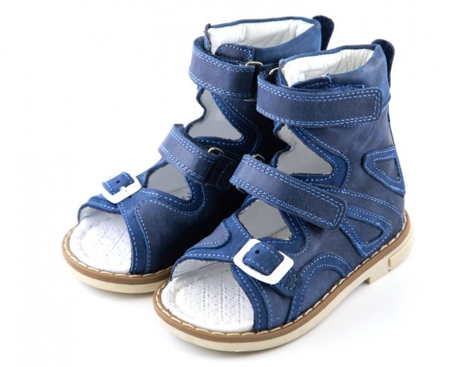 Високі шкіряні ортопедичні сандалі для хлопчика Ortofina 230-01 - Для профілактики і лікування плоскостопості, Синій колір
