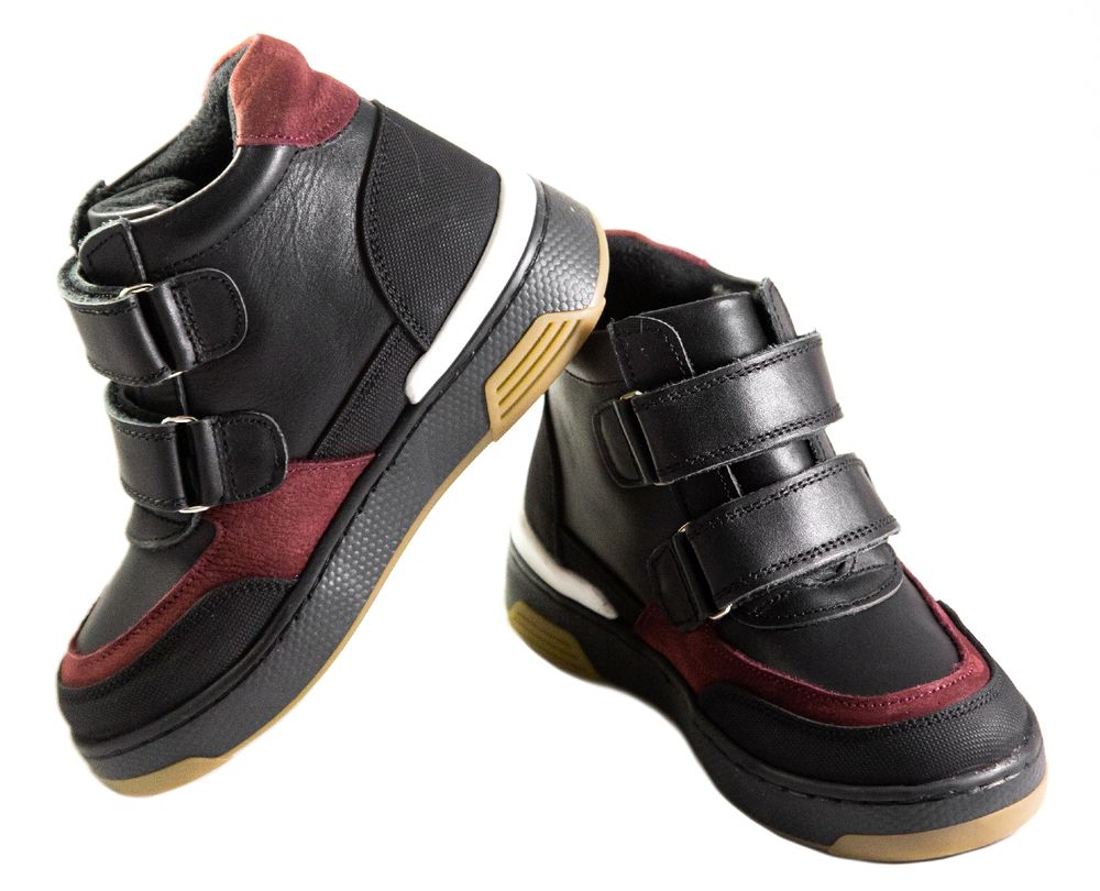 Ортопедичні черевики для дітей чорного кольору з червоними вставками Ortofina 03-03 - Для профілактики і лікування плоскостопості, Чорний колір