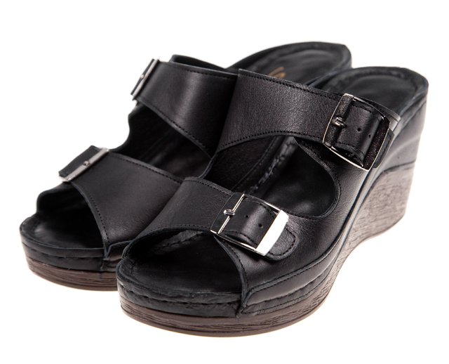 Жіночі шльопанці Sabine 401 чорного кольору - На широку ногу, Чорний колір