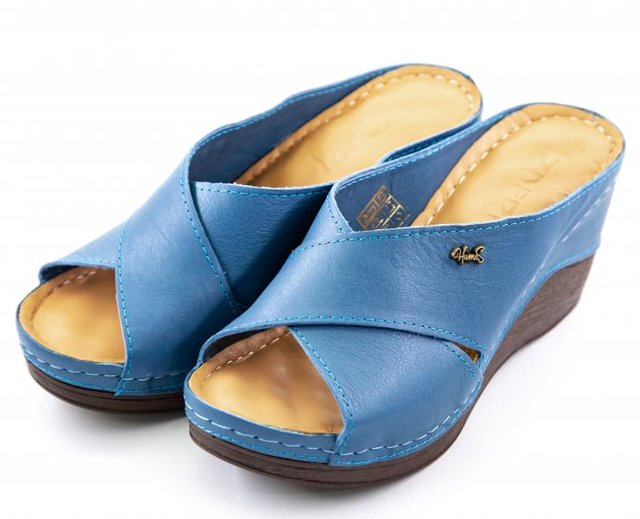 Блакитні жіночі анатомічні сабо з відкритим носком Izderi 1003 - Для роботи на ногах, Блакитний колір